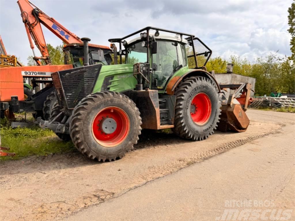 Fendt 939 Vario RüFa mit Forstfräse Traktori