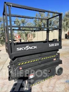 SkyJack SJIII3219 Škaraste platforme