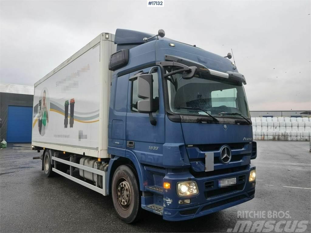 Mercedes-Benz Actros 1832 4x2 Box truck with lift and side openi Sanduk kamioni