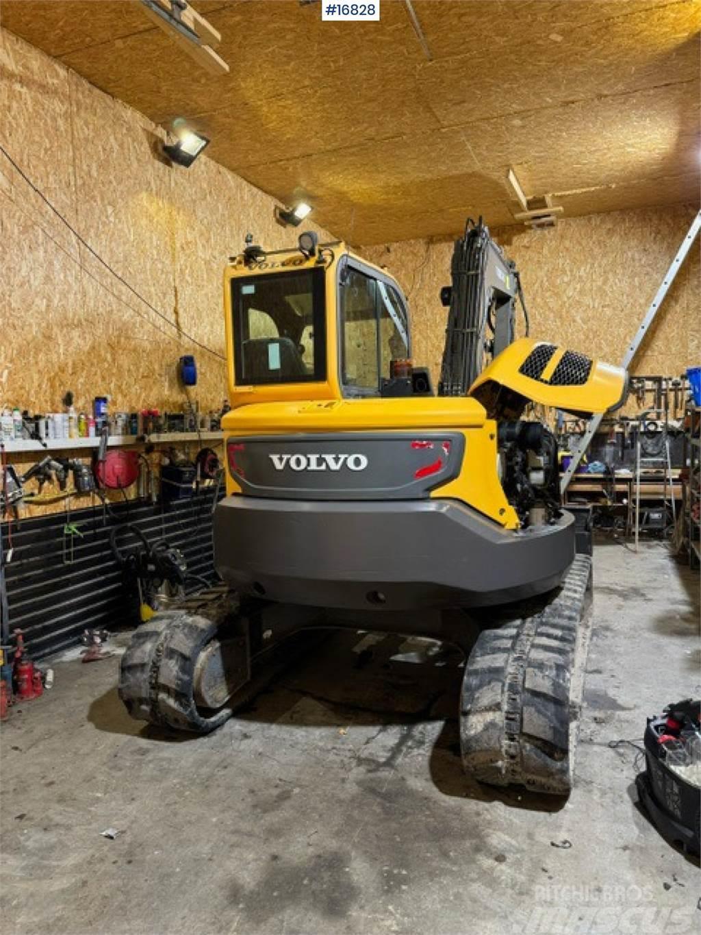 Volvo ECR88D Tracked excavator w/ bucket and tilt Bageri gusjeničari