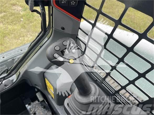 Bobcat T66 Skid steer mini utovarivači