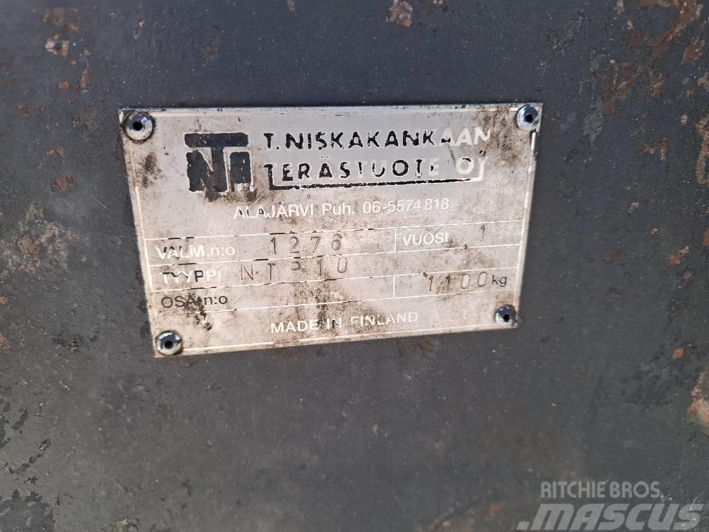  T.Niskakankaan terästuote NTP-10 Kuokkakauha+kalli Kašike / Korpe