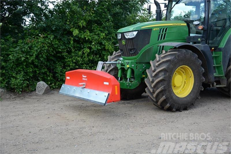  Suer 1250 kg med skrabe funktion GRATIS LEVERING Ostala oprema za traktore