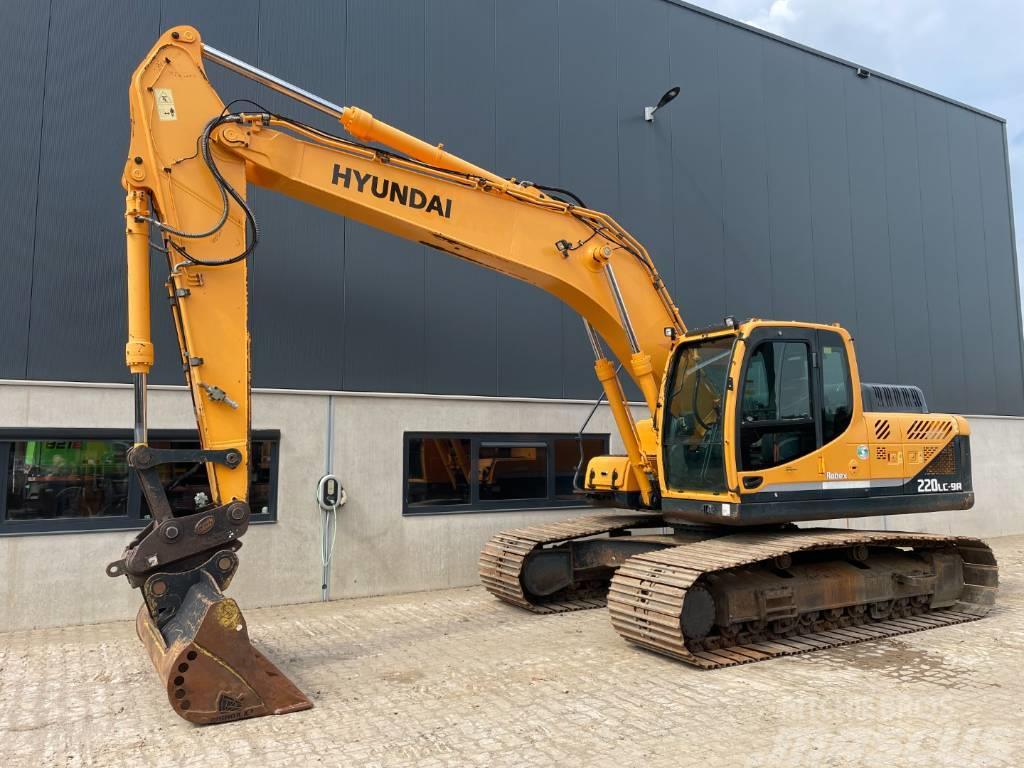 Hyundai Robex 220LC-9A  --  900mm wide tracks Crawler excavators