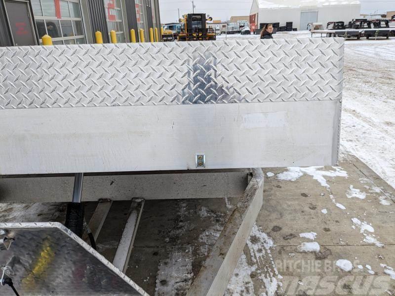  82 x 20' Aluminum Hydraulic Tilt Deck Trailer 82 x Prikolice za autotransportere