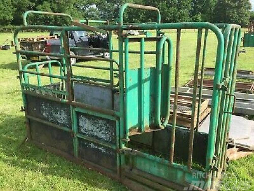  Cattle Crush £350 Ostale komponente