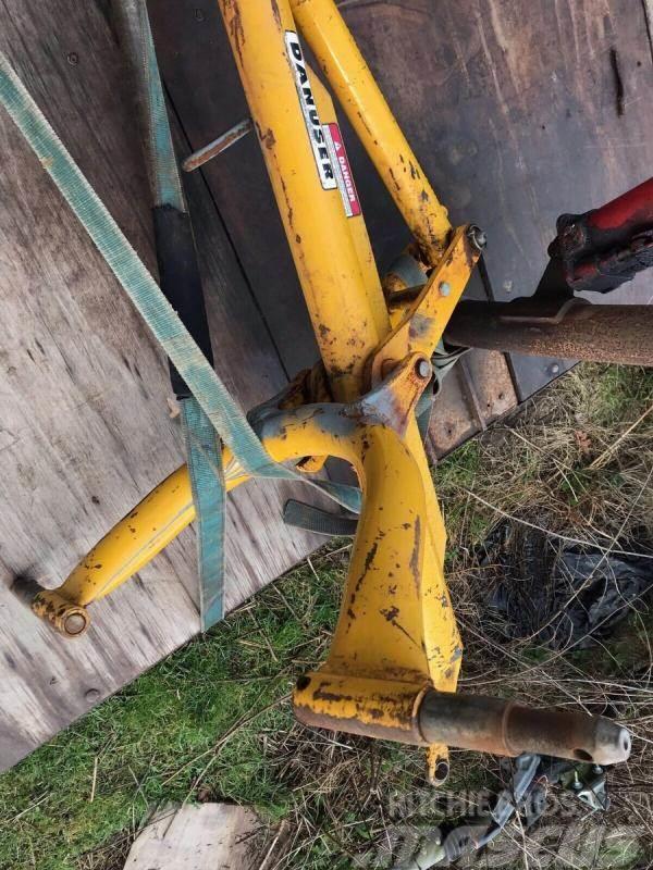  Tractor mounted Danuser post hole auger Ostalo