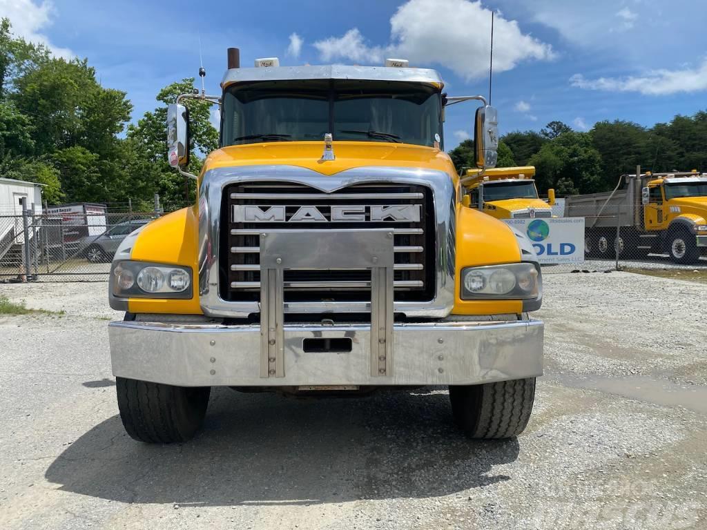 Mack Granite GU 713 Kiper kamioni