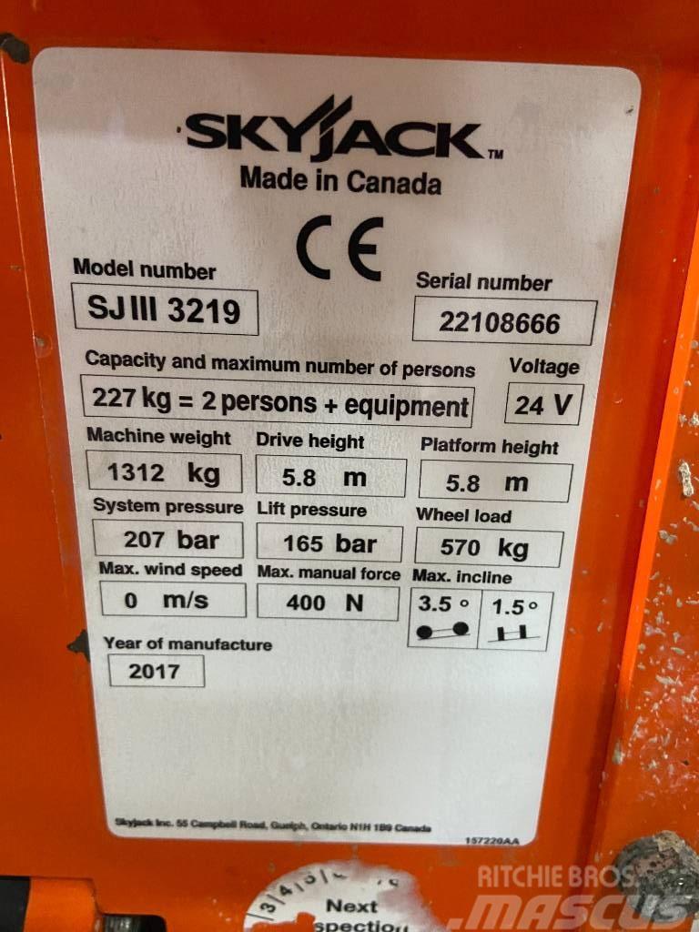SkyJack SJ 3219 schaarhoogwerker 7,8m hoogwerker Škaraste platforme