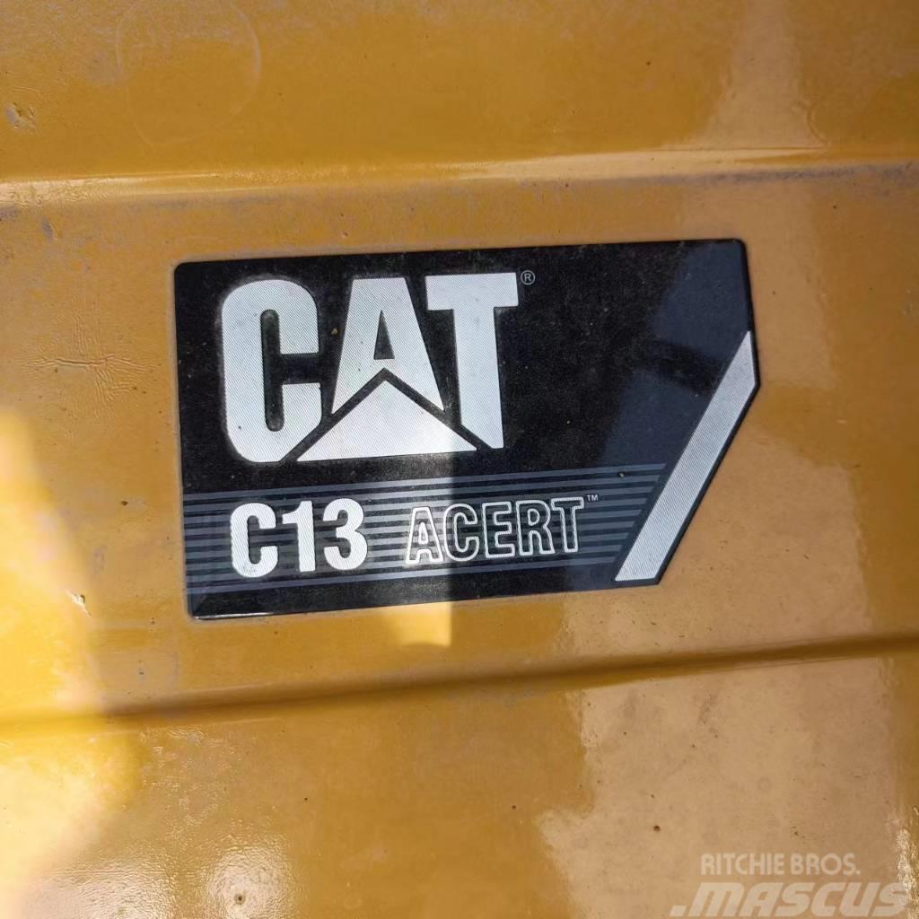 CAT 349 Bageri gusjeničari