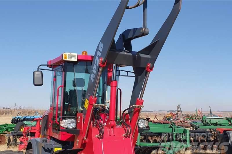  New Apache front loader and forklift 1.5 ton Traktori