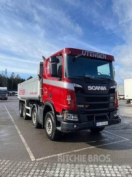 Scania R540 XT B8x4HA med Maur Dumperpåbygg , selges for  Kiper kamioni