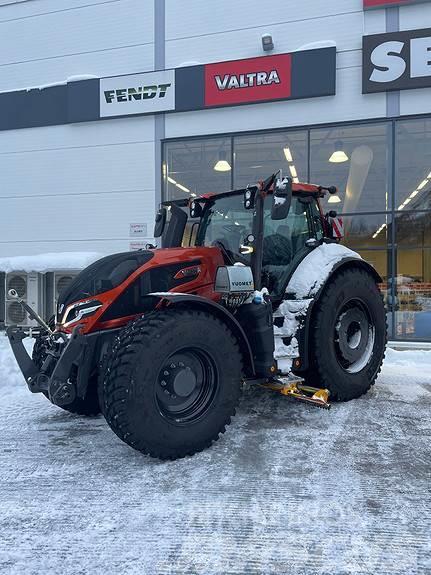Valtra Q285 Traktori