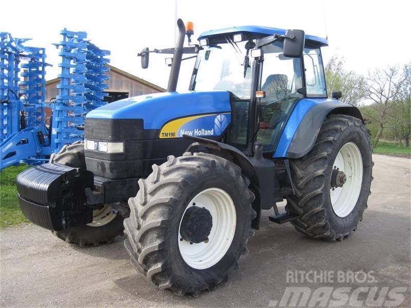 New Holland TM190 Traktori