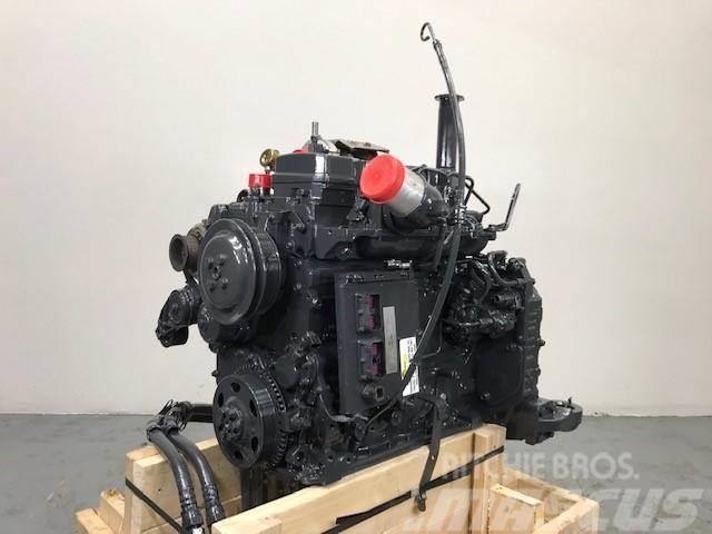 Komatsu SAA4D107E-1 Motori