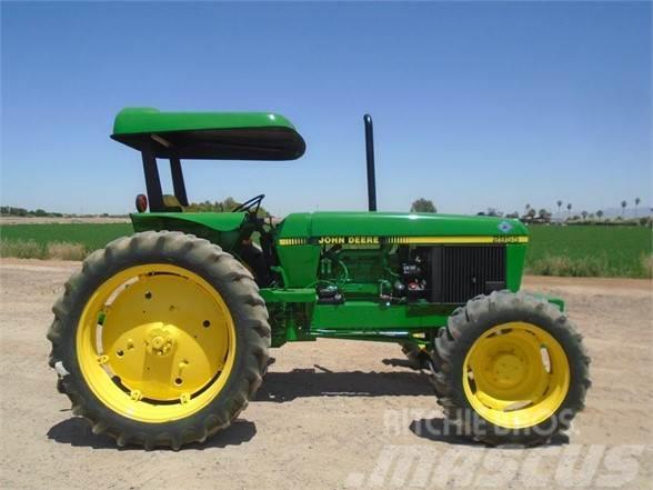 John Deere 2955 Traktori