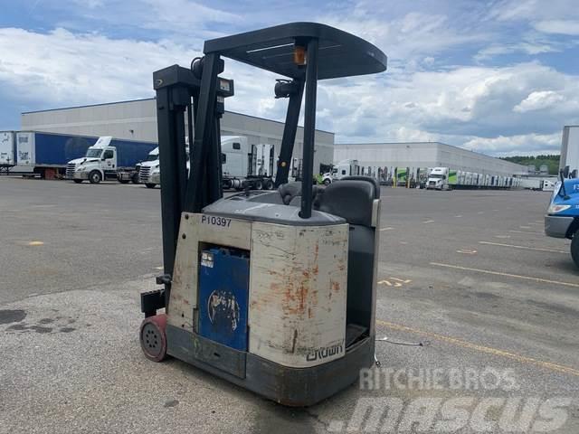 Crown RC3020-35 Electric forklift trucks
