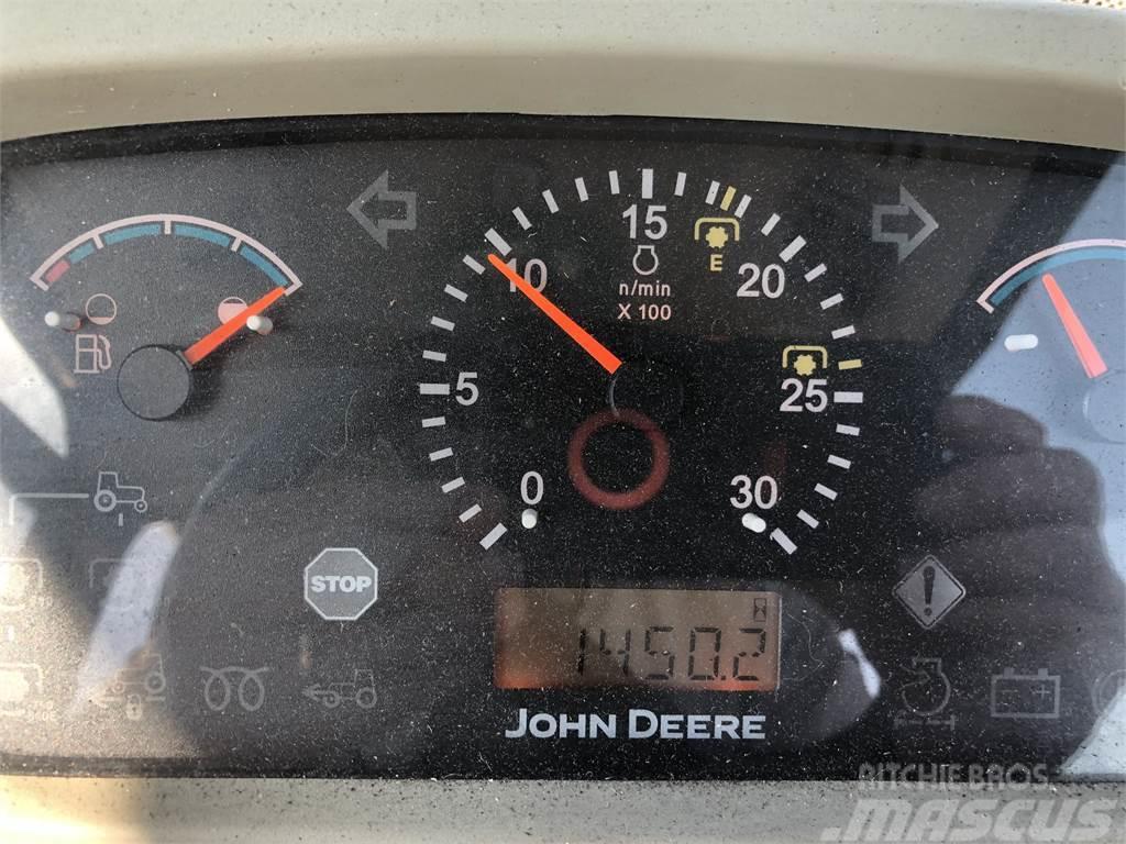 John Deere 4720 Traktori