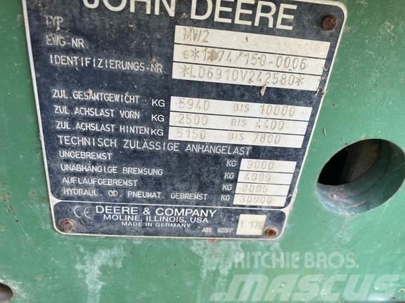 John Deere 6910 Traktori