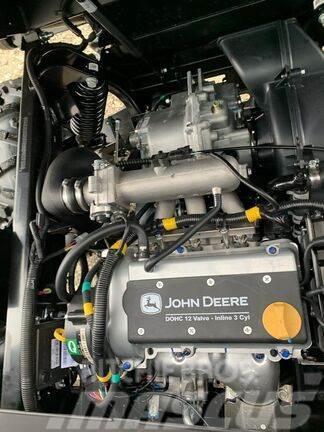 John Deere XUV 835R Pomoćni strojevi