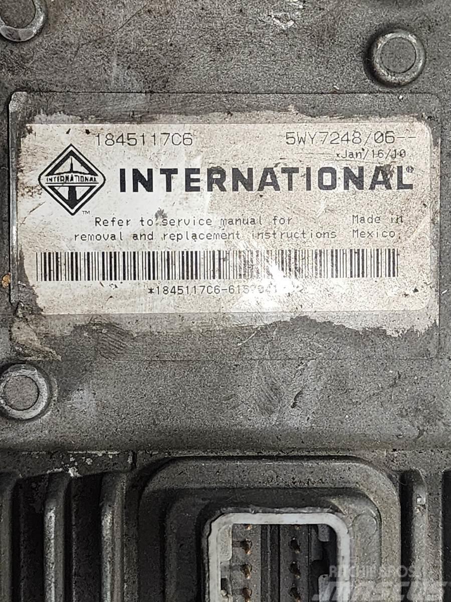 International DT 466 E Electronics