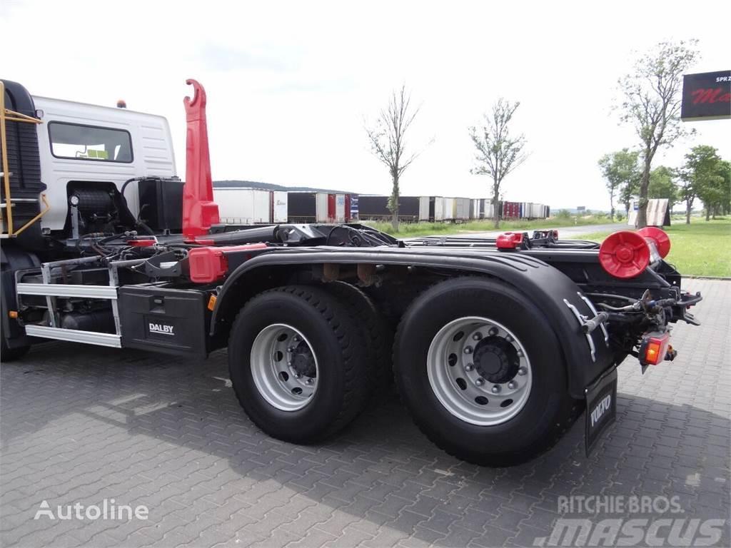 Volvo FMX 450 Rol kiper kamioni s kukama za dizanje