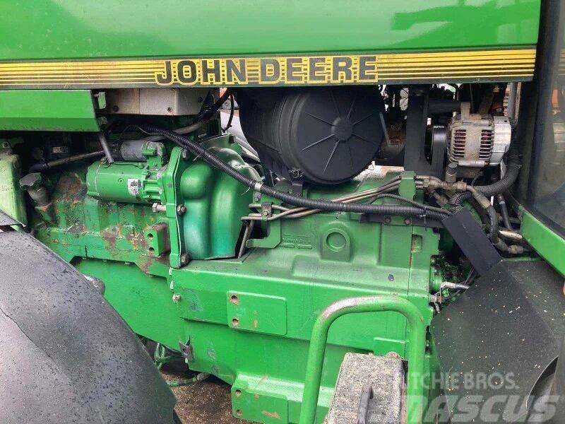 John Deere 8200 Traktori