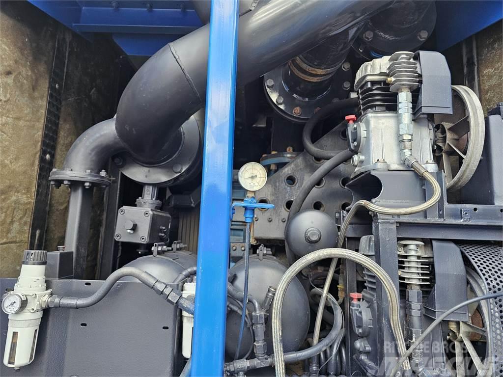 MAN TGS 35.400 Saugbagger KAISER MORO Vacuum suction - Kombiji / vakuumski kamioni