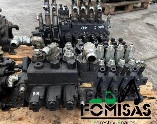 John Deere 1510 E 1210 E valve block F670484 / F680114