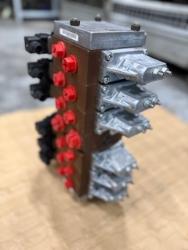 Danfoss NEW HYDRAULIC VALVE BLOCK