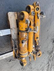 Liebherr L 580 2Plus2 USED HYDRAULIC CYLINDER COMPLET