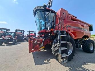 Case IH Axial-Flow 6140 cu heder de 6,1 m
