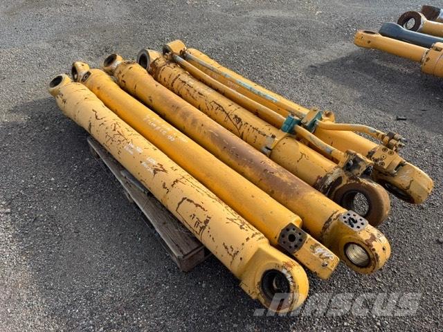 Liebherr R 954 C SIŁOWNIK NAPORU L-2520MM Hidraulika