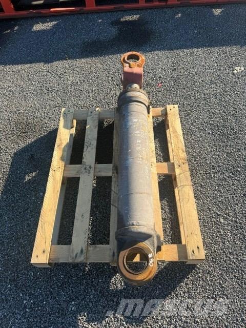 Volvo L 110 F USED HYDRAULIC CYLINDER Hidraulika