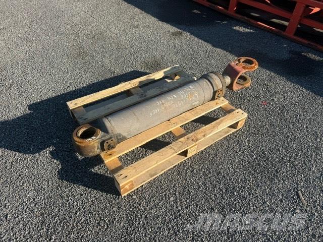 Volvo L 110 F USED HYDRAULIC CYLINDER Hidraulika