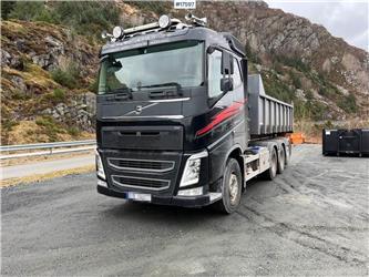 Volvo FH540 8x4 w/ 24 joab hook and tipper