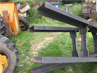  Lorry chassis Volvo £180