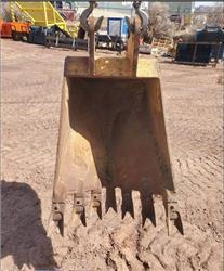  24 inch Excavator/ Backhoe Ripper Bucket