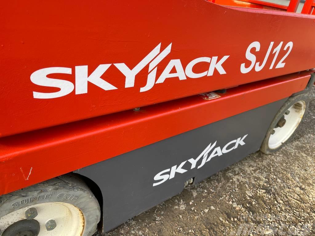 SkyJack SJ 12 Pelarlift Škaraste platforme