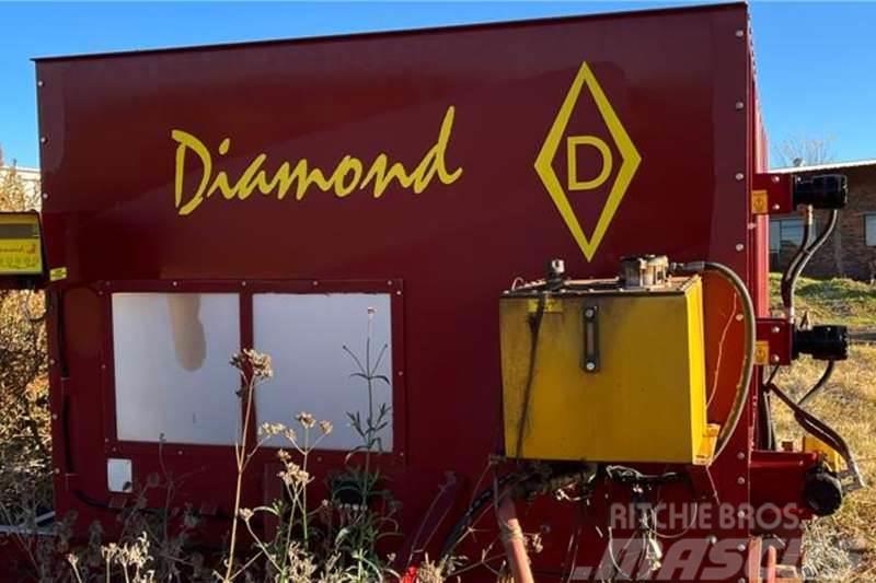  Feed Mixer Diamond FW13 Feeder Strojevi za preradu i skadištenje žetva - Ostalo