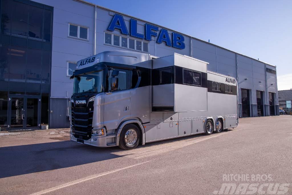 Scania V8 Hästlastbil med uppskjut och utskjut ALFAB Limi Kamioni za transport stoke