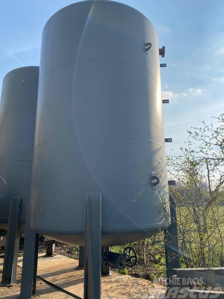  water tank(en) 35 m³ Strojevi za separaciju