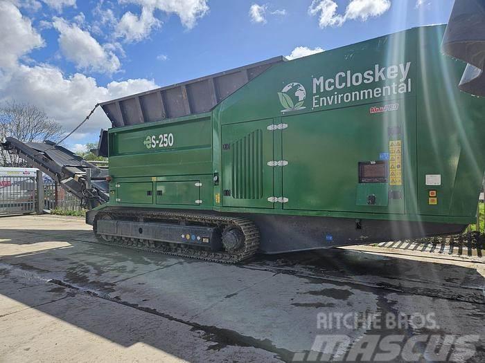 McCloskey Environmental ES250 Drobilice za drvo / čiperi