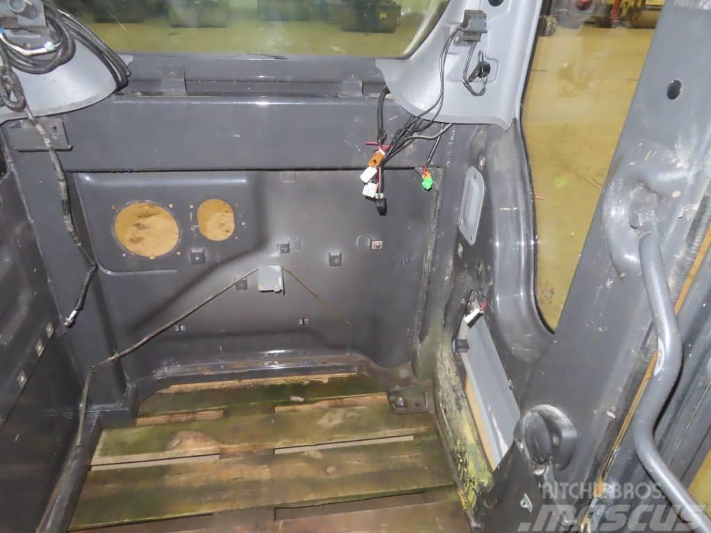 Hitachi ZX 130-5 B Kabine i unutrašnjost