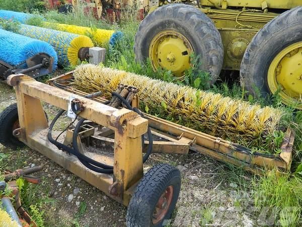  Traktora birste Strojevi za metenje