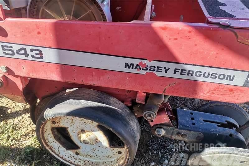 Massey Ferguson 4 Row Massey Ferguson 543 Planter Ostali kamioni