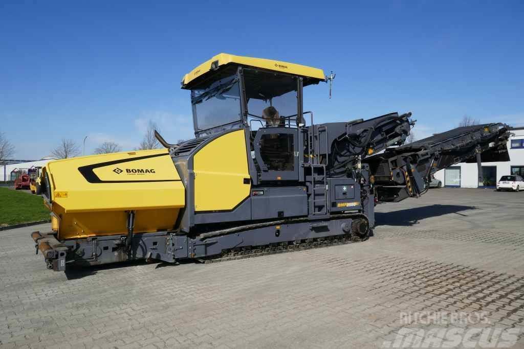Bomag BMF 2500 S Offset Hranilice