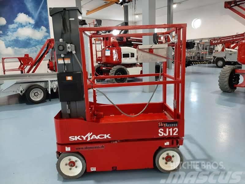 SkyJack SJ 12 Vertikalne radne podizne platforme