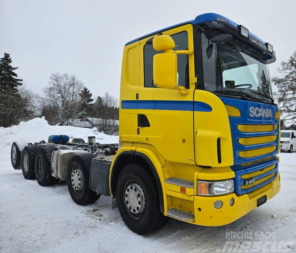 Scania G480 10x4 Valmistuu Metsäkoneenkuljetusautoksi Kamioni za prijevoz šumskih strojeva