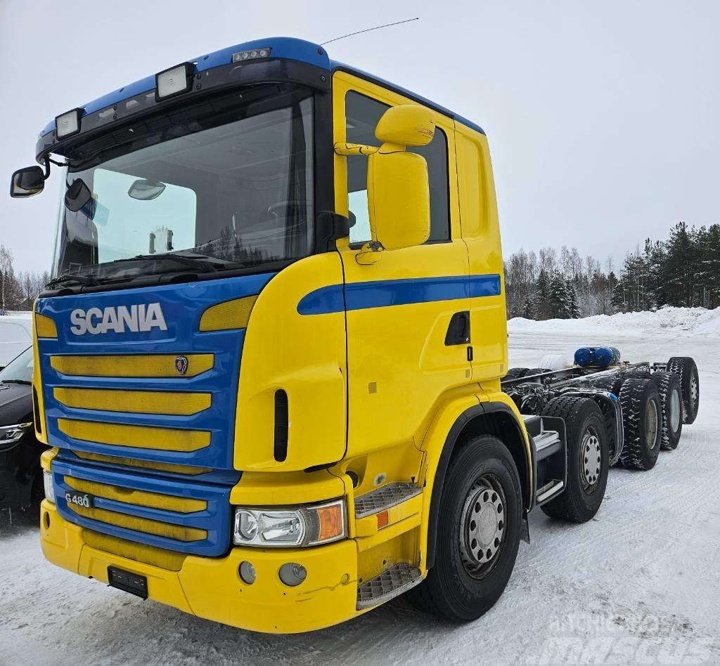 Scania G480 10x4 Valmistuu Metsäkoneenkuljetusautoksi Kamioni za prijevoz šumskih strojeva